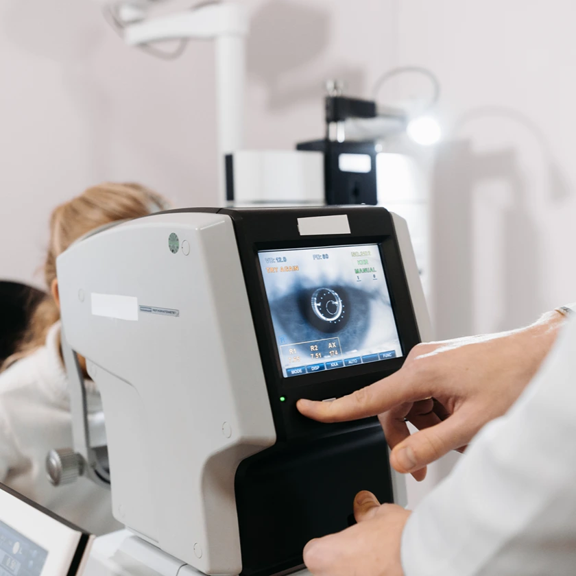 Cataract clinical photo